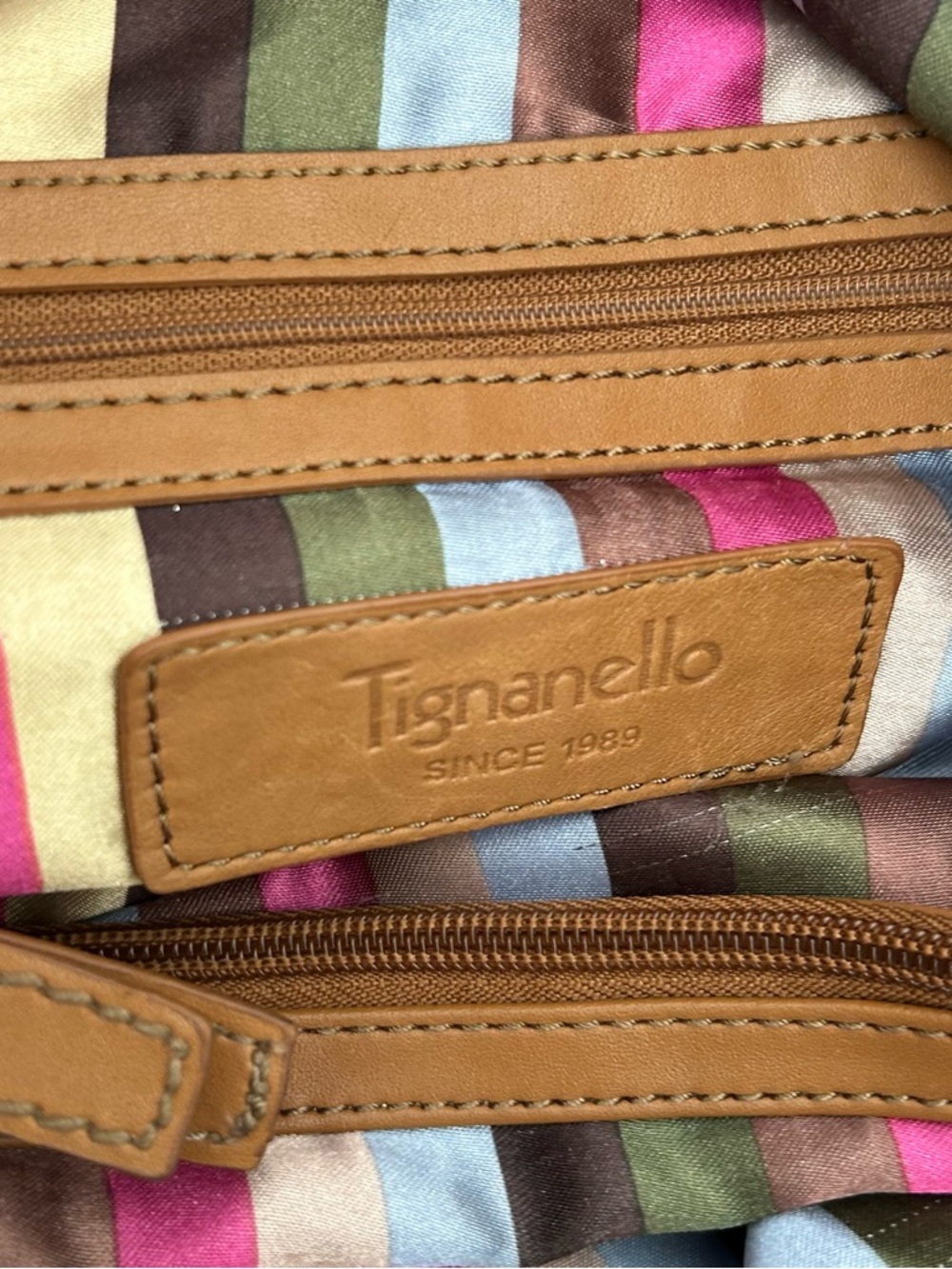 Tignanello Tan Leather Hobo Shoulder Bag Soft Pebbled Slouchy Everyday Purse - Picture 4 of 11